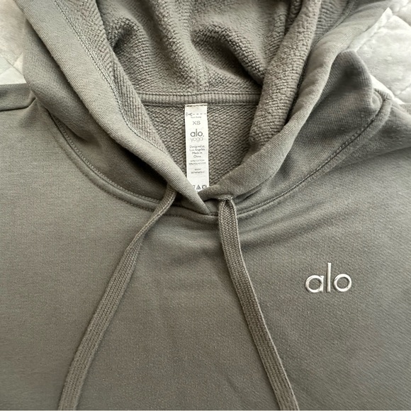 Alo Accolade Sweat Set - Picture 4 of 6
